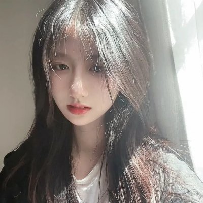 三个扑火的少年